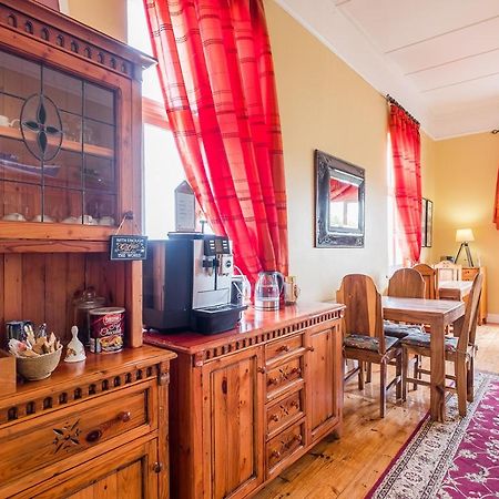 Alte Villa Boutique Hotel Lüderitz Buitenkant foto