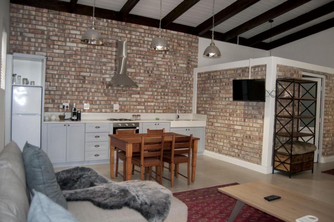 Alte Villa Boutique Hotel Lüderitz Buitenkant foto