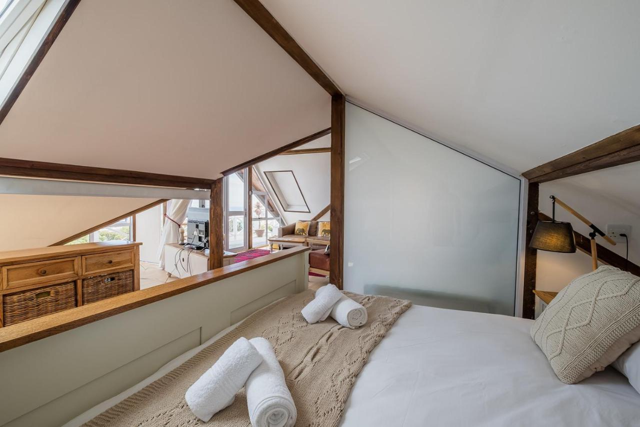 Alte Villa Boutique Hotel Lüderitz Buitenkant foto