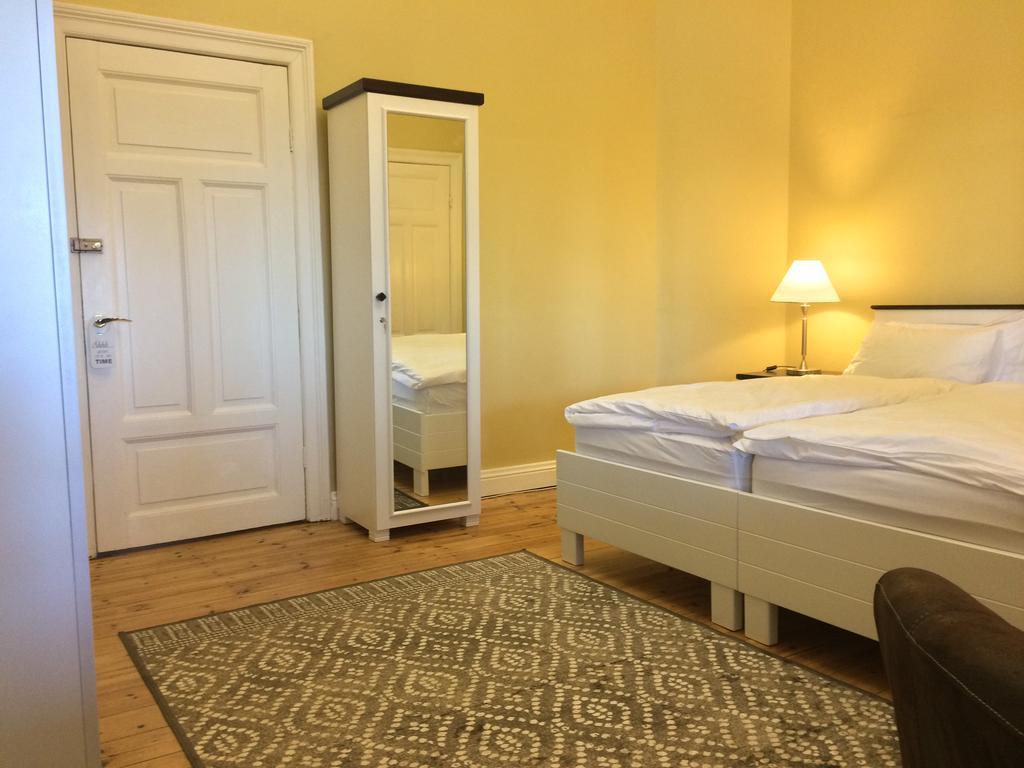 Alte Villa Boutique Hotel Lüderitz Buitenkant foto